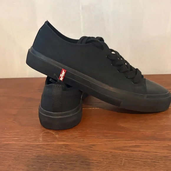 Levi Black Low-Top Canvas Sneakers - Unbranded - Picture 3 of 7